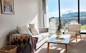Homebase Auckland Free Parking Self Check-In Family & Long Stay Friendly