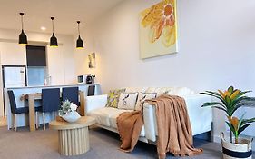 Homebase Auckland Free Parking Self Check-In Family & Long Stay Friendly